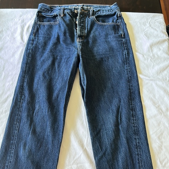 American Eagle Women’s Button fly Jeans - Picture 5 of 7